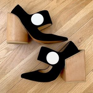 Jacquemus black Suede Size IT 36 heels! Only worn once.